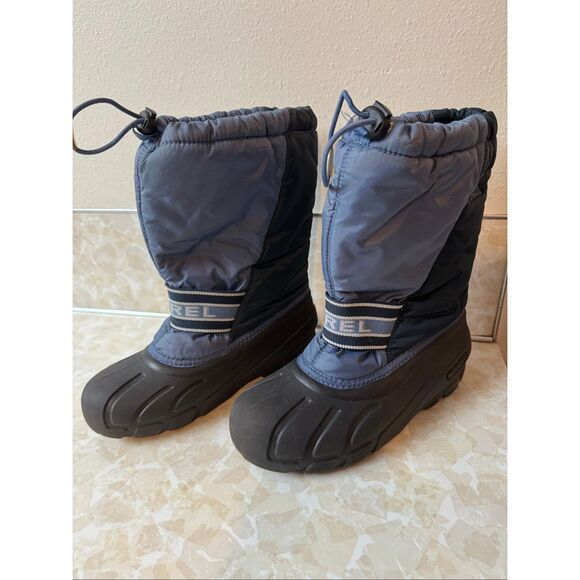 Sorel Winter Boots - Picture 2 of 8